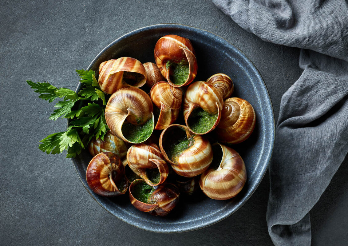 Snails, with garlic butter, 12 in a 156g pack - Kezie Foods