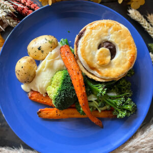 Steak & Black Pudding Pie, 1 in a 260g per pack