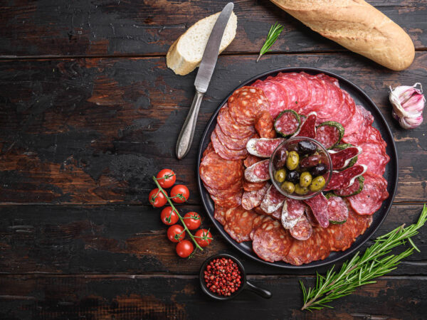 Tapas, Salami Pepperoni & Olives, 120g in a pack
